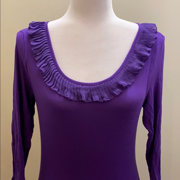 H&M ruffle accent scoop neck stretch purple top - Picture 2 of 8